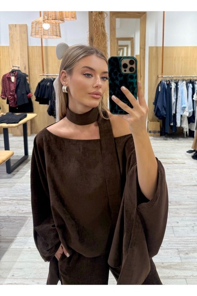 Matcha Butik Kadın Şönil Kadife Dökümlü Fular Detaylı Bohem Bluz - Kahverengi