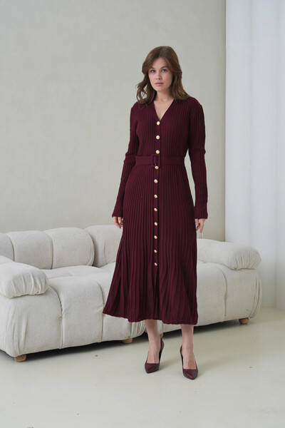 Park Karon Γυναικείο φόρεμα με λαιμόκοψη σε σχήμα V με κουμπιά και λεπτομέρεια ζώνης Maxi Size κοτλέ Πλεκτό φόρεμα