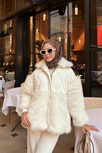 LOCCO Γυναικείο παλτό με βελούδινη λεπτομέρεια στα μανίκια λευκό