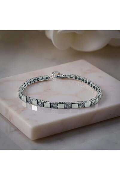 ZEY 925 Ayar Gümüş Kare Detaylı Zirkon Taşlı Kadın/Erkek Hediyelik Bileklik