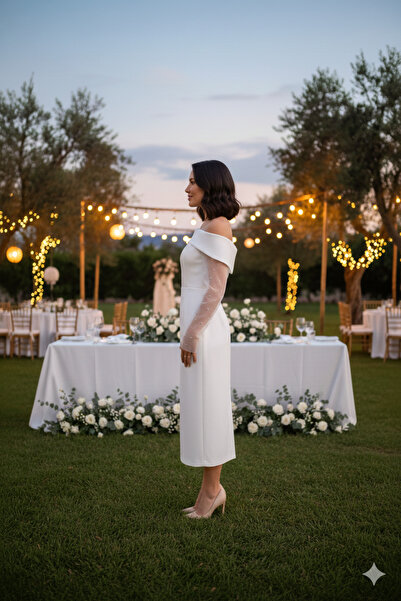 Efour Off-White Pearl with Sleeve Detail