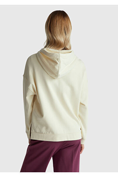 United Colors of Benetton Women's Cream Logo Print Detailed Hooded Relax Fit Sweatshirt