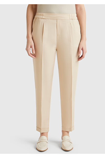 United Colors of Benetton Women's beige 100% lyocell cropped pants with elastic waistband