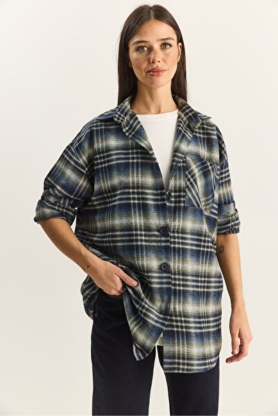 Bianco Lucci Women's Single Pocket Detailed Oversize Plaid Shirt 513 60283572
