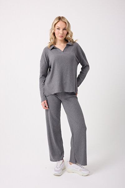 Silk & Spice طقم نسائي قماش مجدّل من القماش المحبوك قصة فضفاضة ذو تصميم مريح وياقة بولو