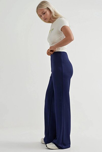 Hiccup Φούτερ με ίσιο πόδι με υφή Modal με άνετη εφαρμογή