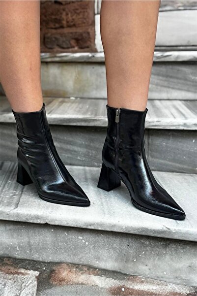 leopar by çetinay Élise Choco Gloss |   Women's Shiny Leather Pointed Toe Blo...