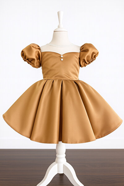 MUSGEM Βραδινό φόρεμα για κορίτσια με κοντό μανίκι με λεπτομέρεια από πέρλες σε ειδικό σχέδιο (ανοιχτό καφέ)