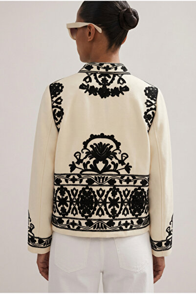 FEMELLE Women's Cream Tassel Embroidered Cashmere Jacket