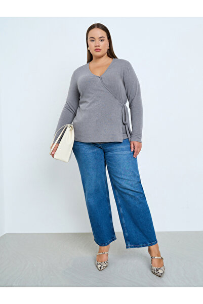 Styli Plus Size Grey Knit Wrap Top