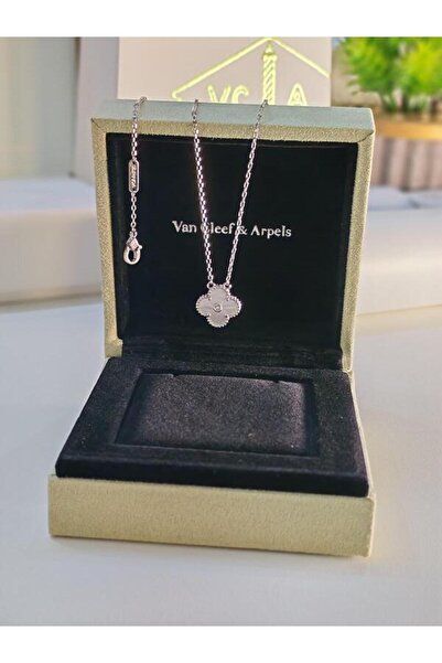 Generic Chain with pendant