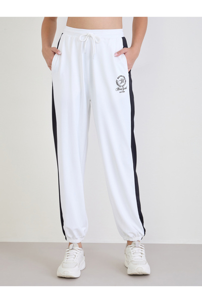Styli Women White Side Stripe Joggers