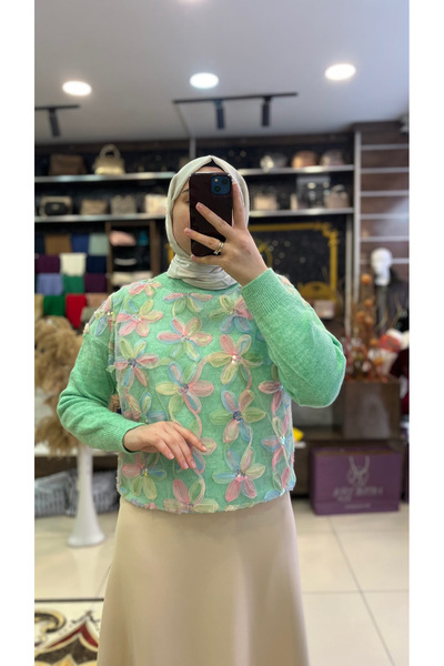 HUMEYRA Floral Detailed Sweater