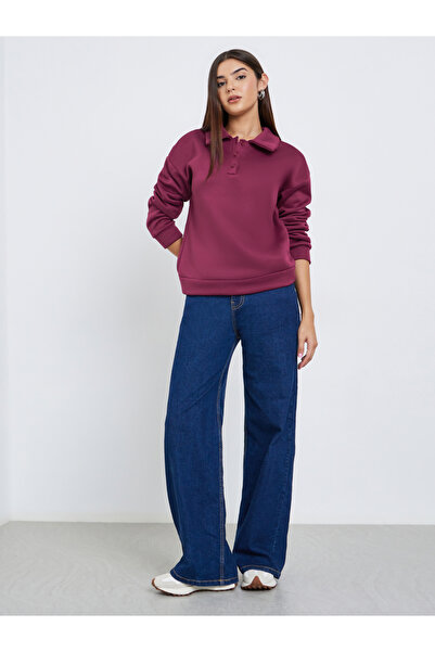 Styli Women Burgundy Solid Oversized Collared Sweatshirt