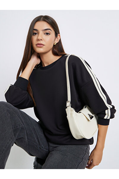 Styli سويت شيرت طويل قصة فضفاضة مع تفاصيل شريط لاصق