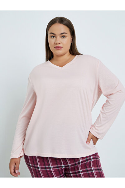 Styli Plus Size Solid V Neck T-Shirt and Check Pyjama Set