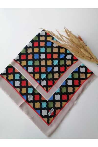 Bonjela Polo este o eșarfă cu franjuri