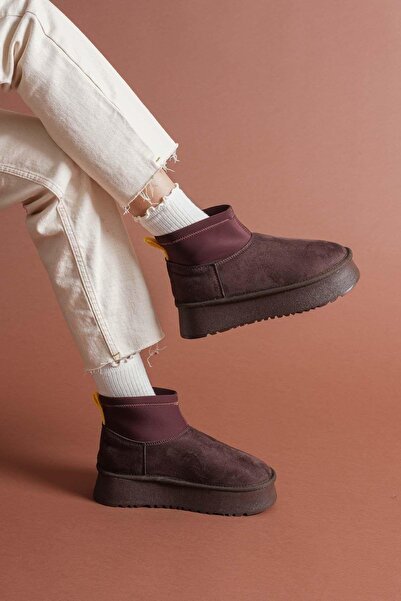 Nil Shoes حذاء كيوين من جلد الغزال البني