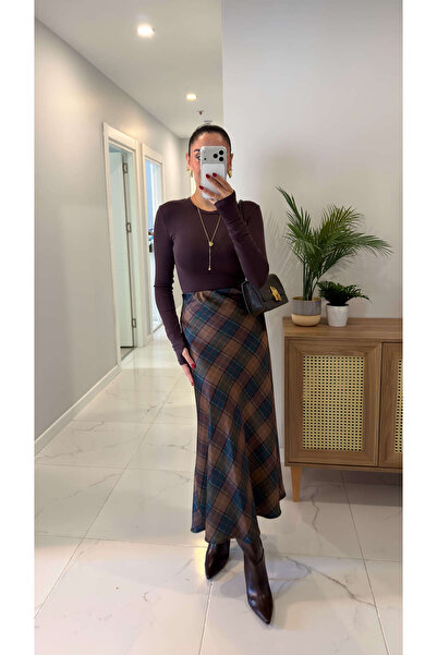 BİRCANÇİL Yesilla Multicolored Plaid Satin Skirt