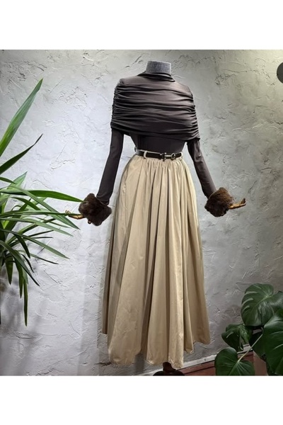 Ms Balloon Skirt (Our Coffee-Colored Blouse Is on Our Store Page)