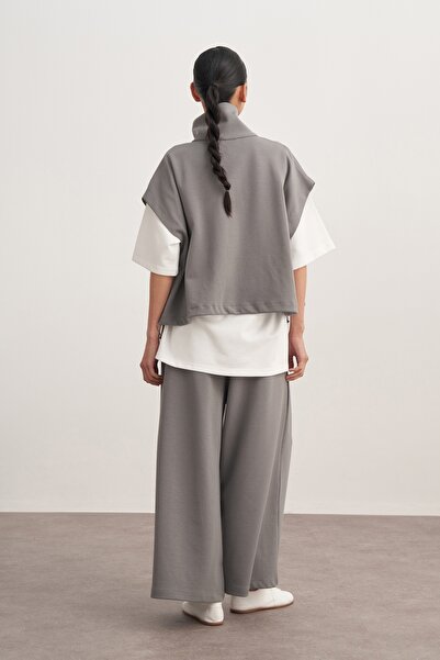 EBU Prive Γυναικείο γιλέκο με ψηλό γιακά καπνιστό