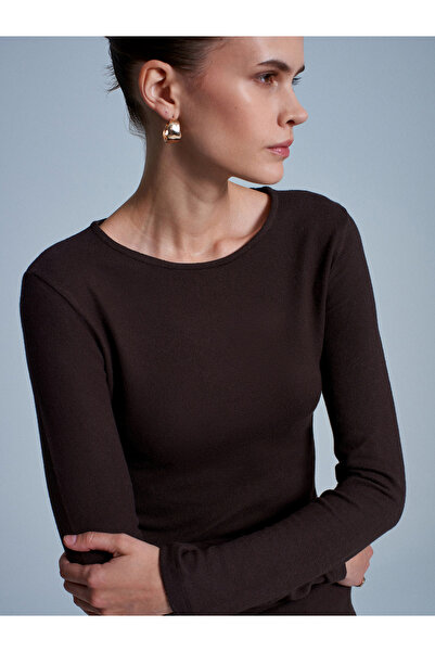 Dilvin 32194 Long Sleeve Gathered Top-Dark Brown