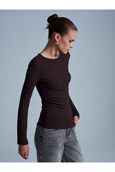 Dilvin 32194 Long Sleeve Gathered Top-Dark Brown