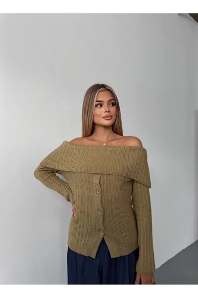 KECHİ WOMAN Madonna Collar Buttoned Knitwear Sweater