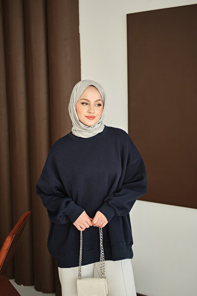 LOCCO Γυναικείο πουλόβερ με λαιμόκοψη σε μπλε ναυτικό