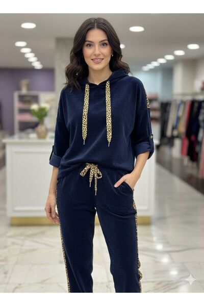 AGORATEKSTİL Women's Original Italian K Hooded Chenille Velvet Leopard Detailed Top and Bottom Set