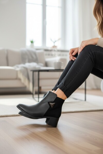 VeliKundura Le_Guzzi̇ Women's Black Zippered Buckle Square Heel Boots