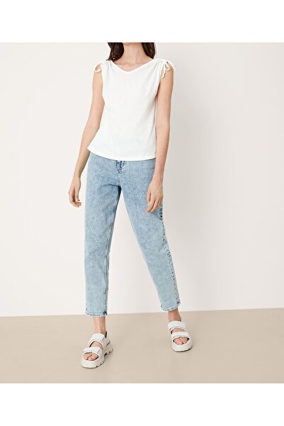 s.Oliver Tricou, Alb