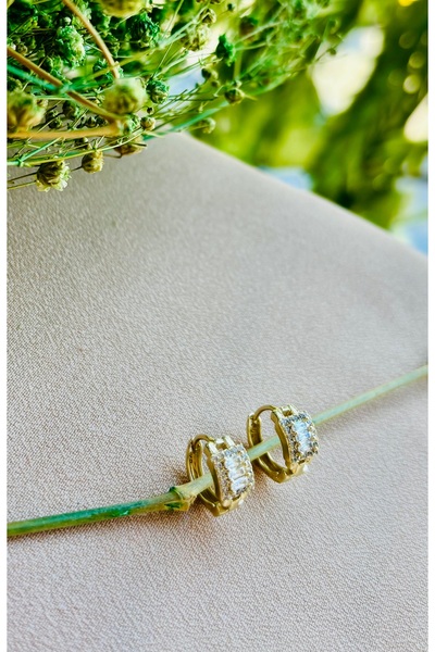 Markiz Takı Xuping Mini Hoop Earrings with Stones