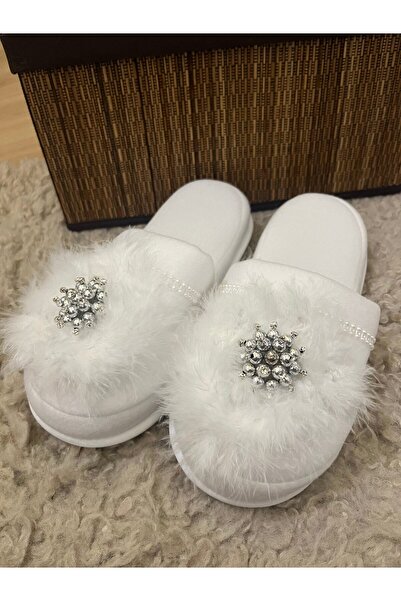 Fiyonks Atölye طقم شباشب وتيجان للأمهات، مصنوع حسب الطلب مع بروش من الريش، طقم للأم