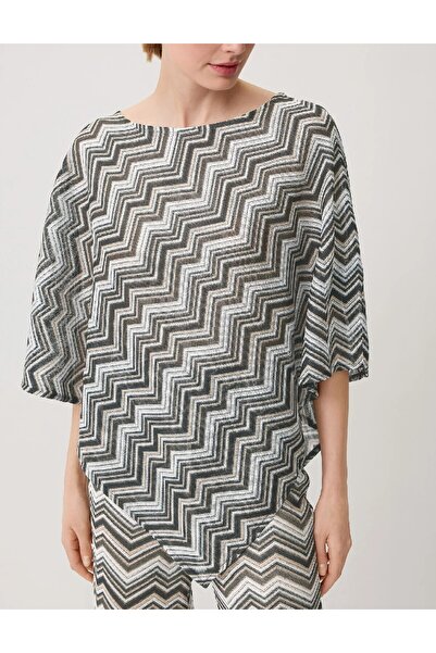 comma Poncho, Mixed colors