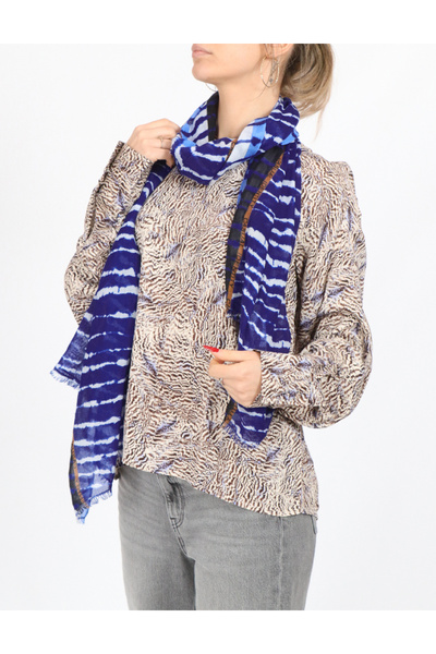 comma Esarfa, Albastru