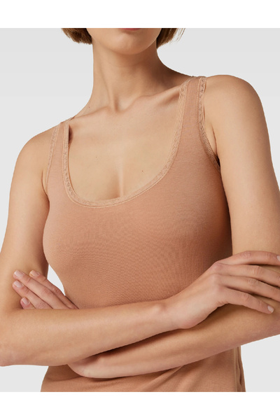 Evendi Set Maiouri, Maro