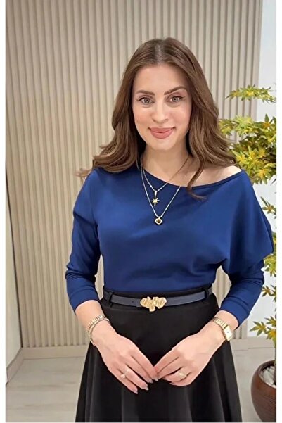 Lirviya بلوزة من قماش المودال بياقة قارب