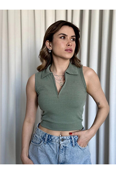 ZENGEZUR MALL Lvsqvr Short Zippered Crop Khaki (231417) (Size: S)