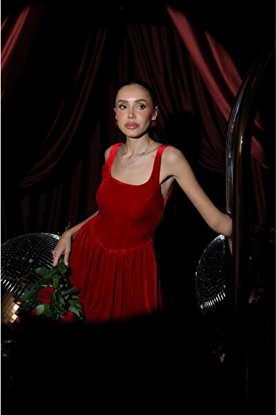 Havoş Rochie din catifea cu detaliu corset roșu