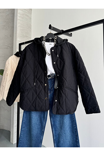 FERZOLAİO Kapüşonlu Siyah Kapitone Ceket