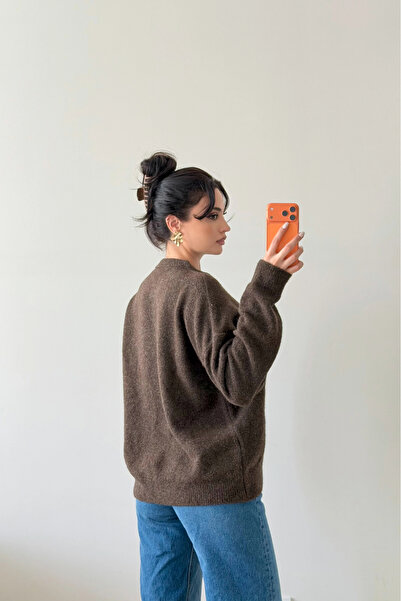 Eka Women's Brown Buttoned Open Collar Sweater 1014-2464