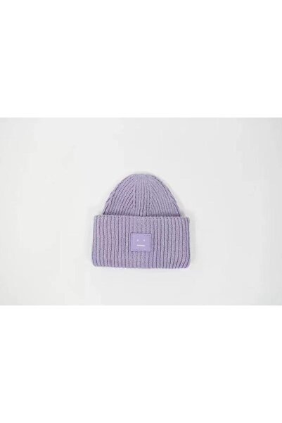 NO BRAND AC hat with a smiling face, wool hat with a square label and a rolle...