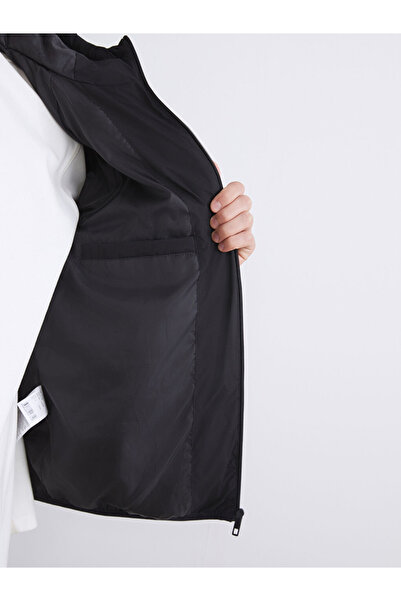 LC Waikiki Ανδρικό μπουφάν XSIDE Black εφαρμοστό με κουκούλα