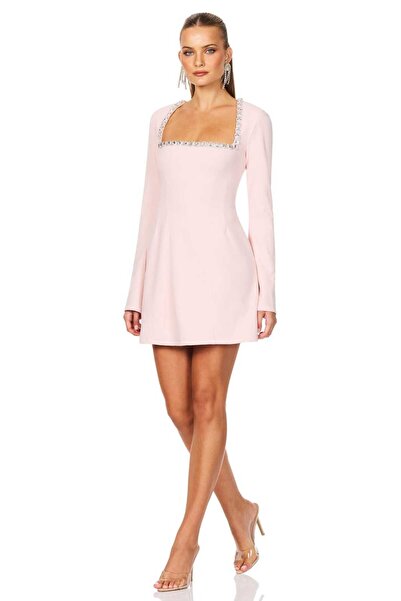 Genel Markalar KARE YAKA TAŞ DETAYLI MİNİ KREP ELBİSE