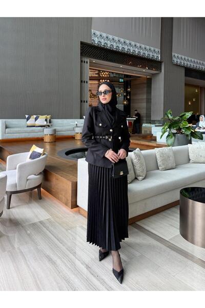 QASHE Suede Skirt Two-Piece Set