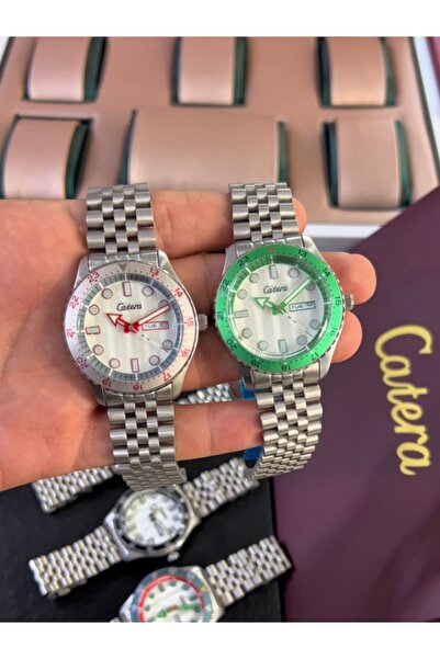 catera Limited-time offer: Men's watches with a silver stainless steel strap and a green or silver bezel with a red bezel.