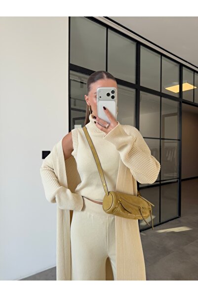 BB Bensu Buyruk BOĞAZLI HIRKALI 3’LÜ TRİKO TAKIM