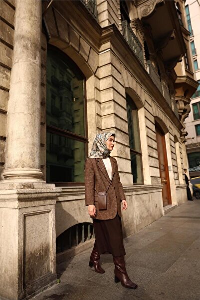 Silk Home Μεταξωτό μαντήλι με μοτίβο μπλε μαργαρίτας 90x90