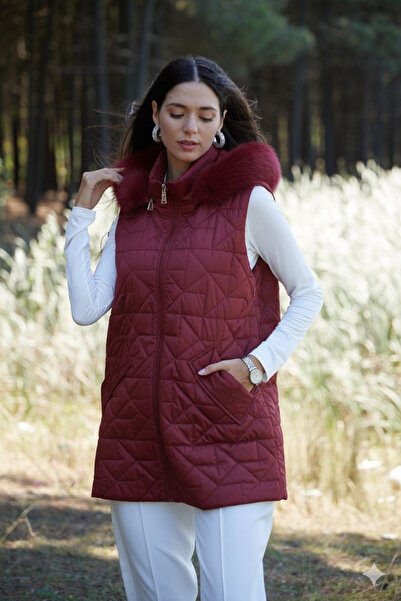 Moodbasic Stone-Embellished Fur-Trimmed Quilted Vest